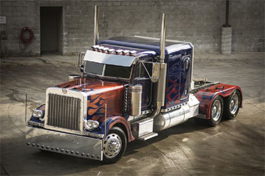 Optimus Prime dan Bumblebee Siap Dilelang   