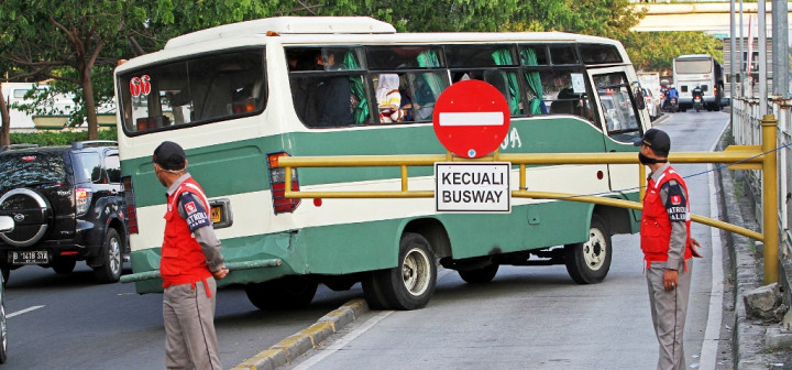 Tanpa Rem dan SIM, 5 Kopaja Dikandangkan