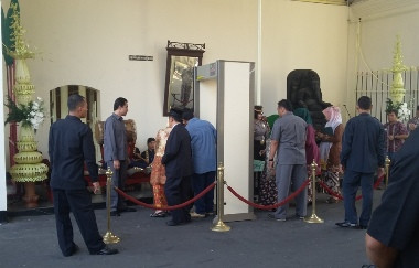 Tamu Jumenengan Paku Alam X Diperiksa Ketat