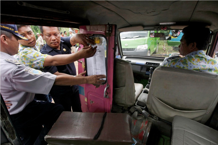 Tarif Angkot di Palu Tidak Berubah