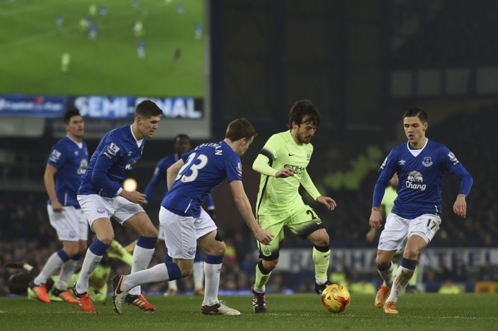 Everton Sengat City di Goodison Park
