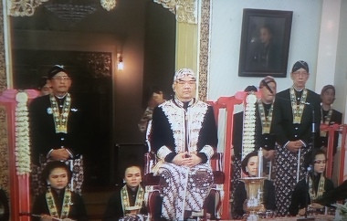 KGPAA Paku Alam X Resmi Bertahta