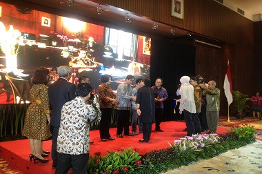 Metro TV Raih Penghargaan Adam Malik Award 2016  