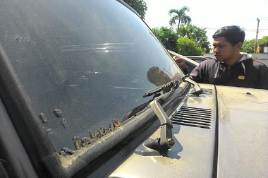 Abu Vulkanik Gunung Bromo Hujani Kota Malang