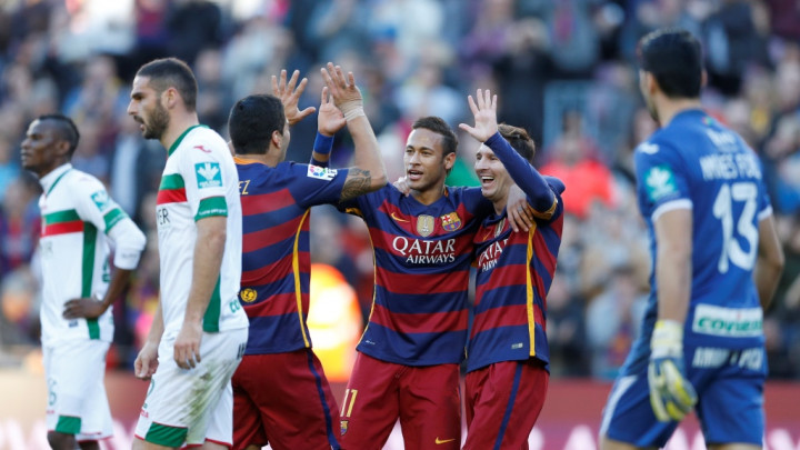 Dwigol Messi Ungguli Barca atas Granada