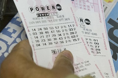 Warga AS Beramai-ramai Buru Hadiah Lotre Rp12 Triliun 