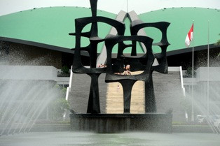 Sekjen DPR Benarkan Orang Tak Dikenal Minta Peta Gedung DPR