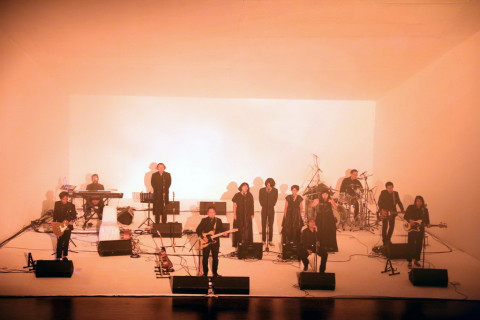 Konser Sinestesia Efek Rumah Kaca (Foto: Protea)