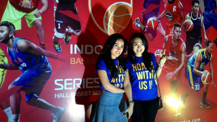 Bandung Utama Kalah, Suporternya Tetap Ceria