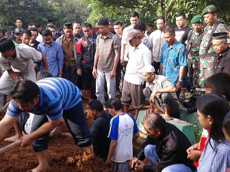 Korban Bom Thamrin Dimakamkan di Boyolali