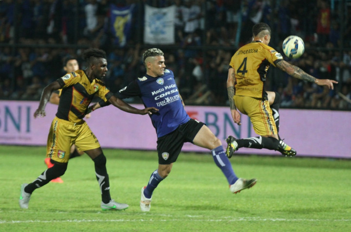 Arema Gagal ke Final karena Gagal  Kontrol Emosi