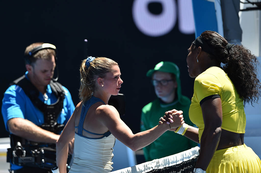 Serena Taklukkan Giorgi Dua Set Langsung