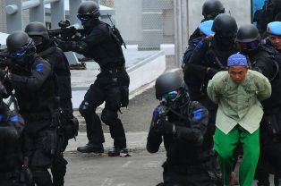 Napi Teroris Nusakambangan Diduga Terkait Bom Thamrin