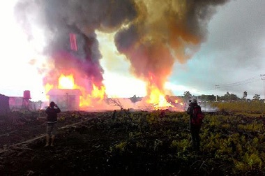 Puluhan Barak Kelompok Eks-Gafatar di Mempawah Dibakar