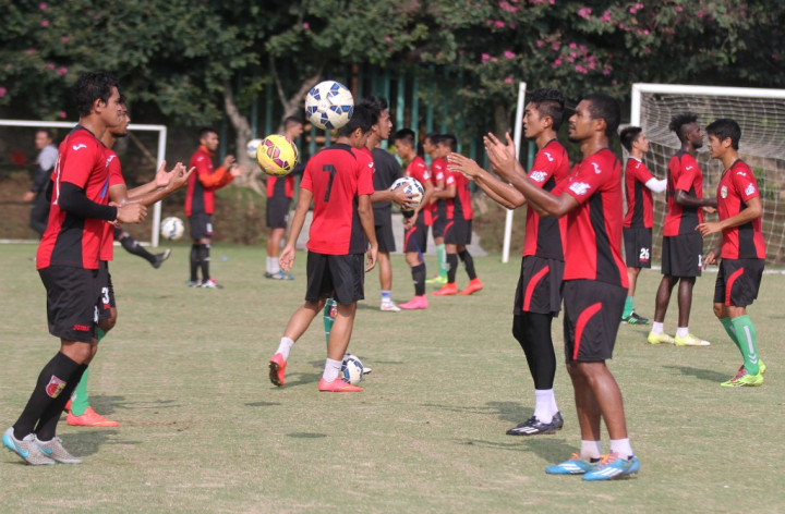 Mitra Kukar Gelar Latihan, Zulkifli Syukur Absen