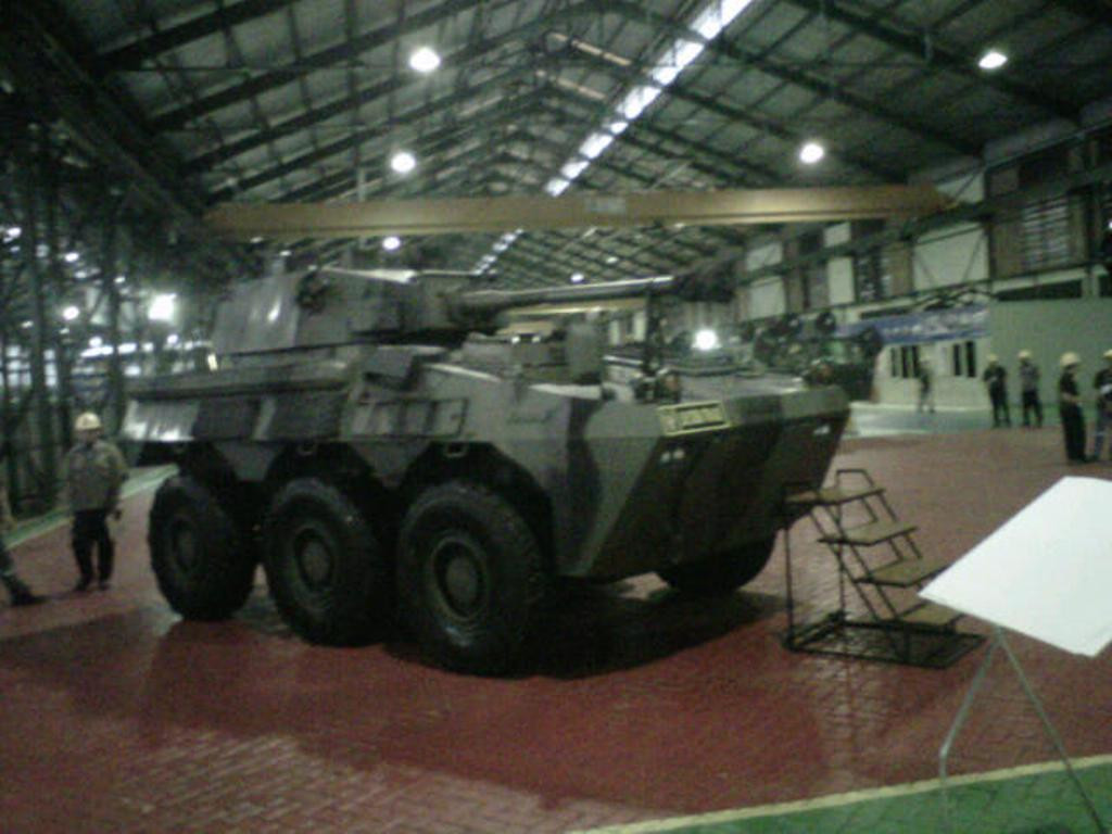 Foto: Panser Badak produksi PT Pindad/MTVN_Jaenal Mutakin