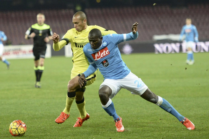 Napoli Masih Ditahan Inter di San Paolo