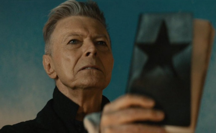 Album David Bowie Jawara, Singkirkan Adele