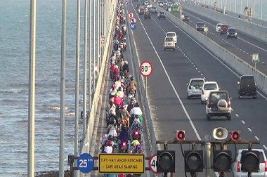 Wakil Bupati Nilai Belum Saatnya Tarif Suramadu Gratis