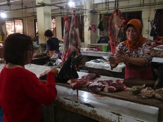 Pasokan Langka, Pedagang Daging Sepi Pembeli