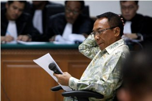 Jero Wacik Dituntut 9 Tahun Penjara 