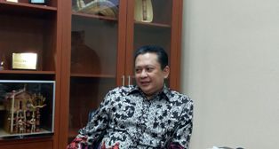 Ical Didesak Jelaskan Soal Rotasi Fraksi Golkar