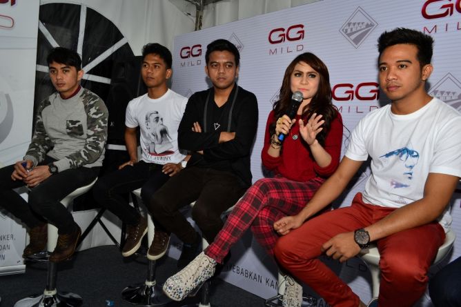 Geisha, Berawal dari Jingga 