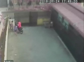 Pencurian Motor di Indekos Jalan Gemilang Medan Terekam CCTV
