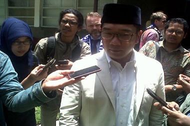 Emil akan Tindak Kampanye LGBT di Bandung