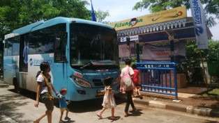 Begini Penampakan Bus TransKopaja di Rusun Marunda