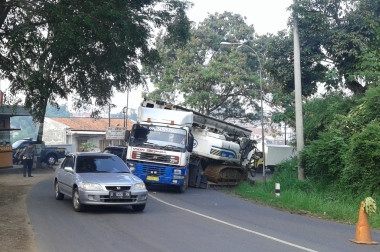 Lalin Jalan Raya Bandung-Cirebon Mengular 5 Km