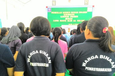 Hadapi MEA Warga Binaan Lapas Wanita Dibekali Bahasa Inggris