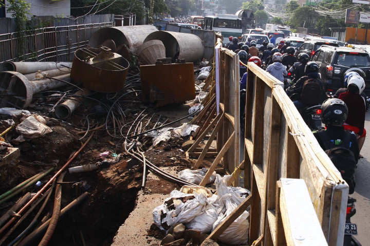 Pemerintah Akui Kabel Bawah Tanah di Jakarta Berantakan