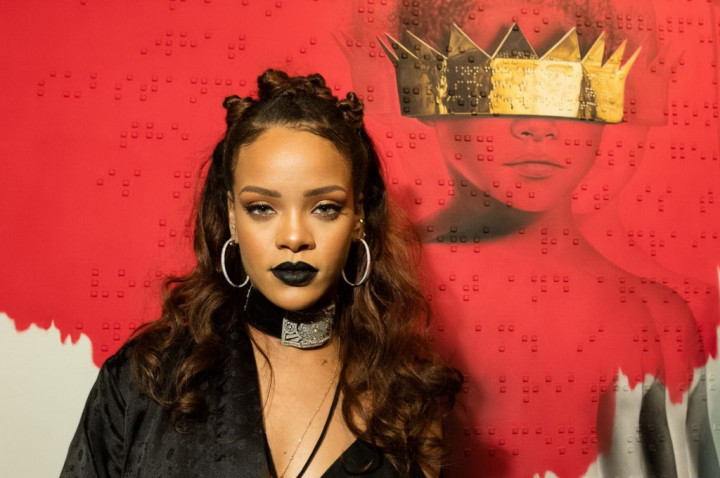 Album Terbaru Rihanna Resmi Dirilis