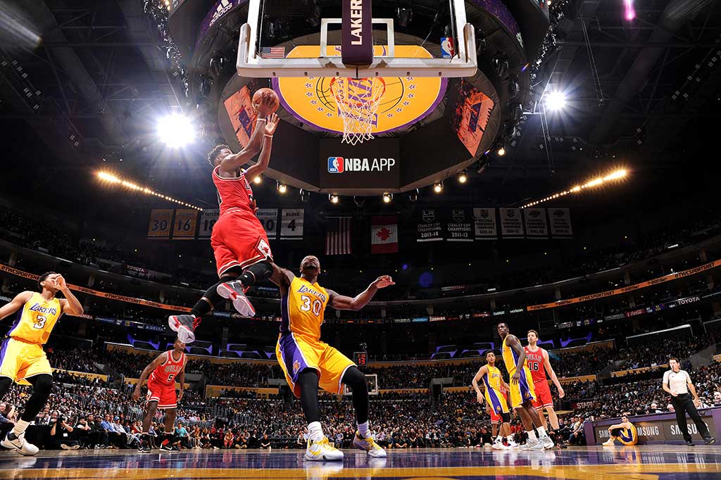 Bulls Tekuk Lakers 114-91