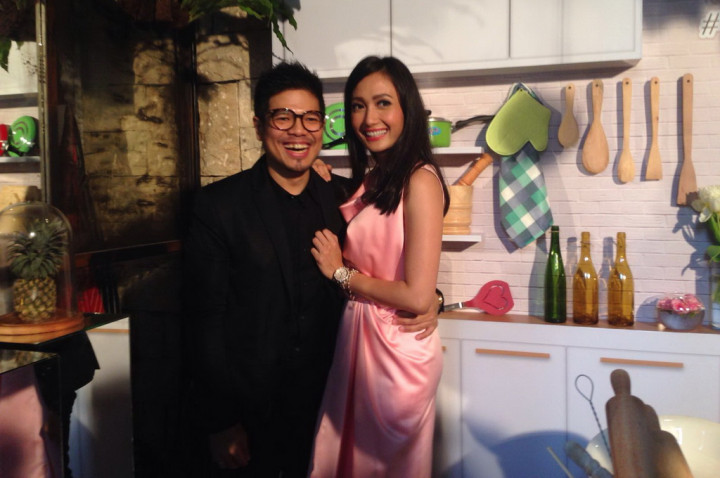 Sibuk Main Gadget, Baim dan Artika Ditegur Anak