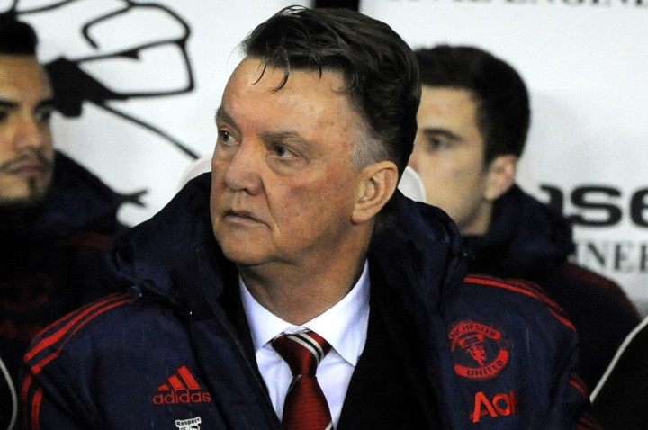 Van Gaal Rayakan Kemenangan dengan Sebotol Anggur Mahal