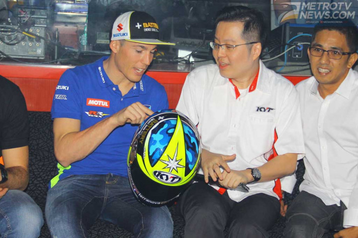 Aleix Espargaro: Helm di MotoGP Syaratnya Ketat  