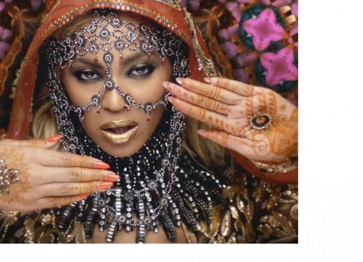 Penampilan Beyonce di Video Klip Terbaru Coldplay Menuai Kritik