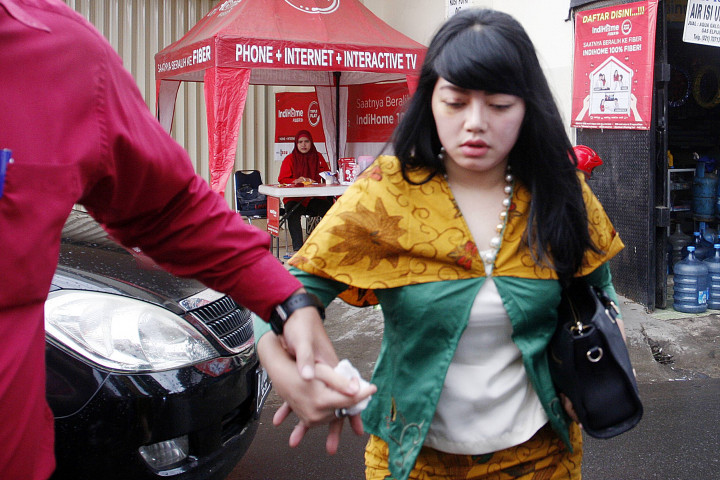 Dita Kagum, Anggota DPR Masinton Posesif 