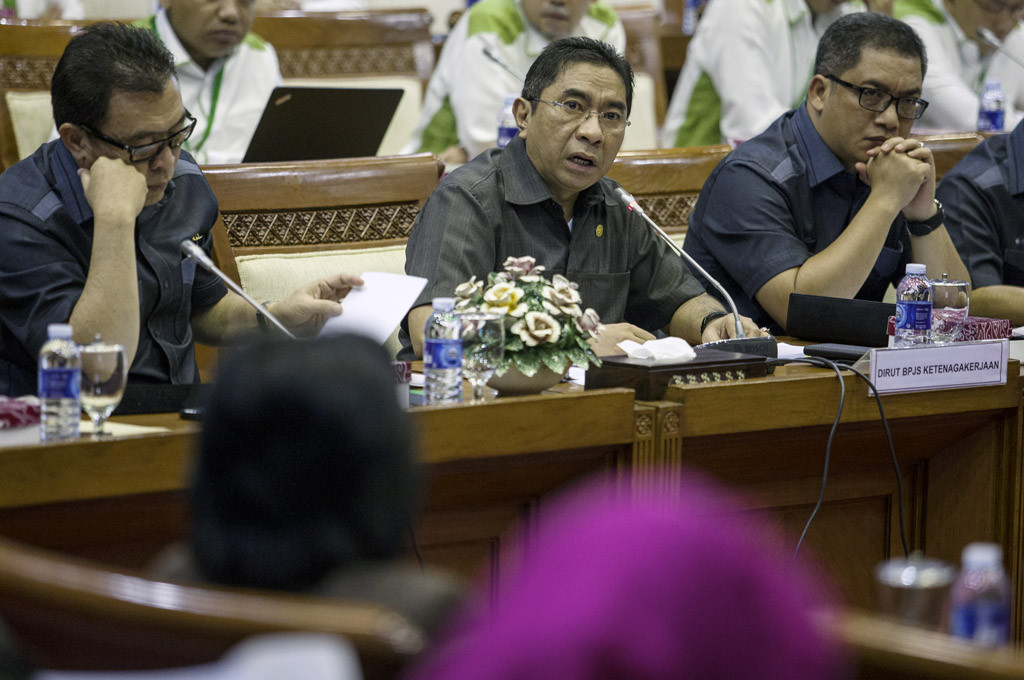 Direktur Utama BPJS Ketenagakerjaan Elvyn G. Masassya mengikuti rapat kerja dengan Komisi IX DPR -- ANT/Sigid Kurniawan