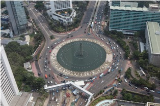 Ahok Minta Pagar Bangunan di Jalan Thamrin Dibongkar 