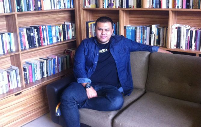 Joko Anwar Terinspirasi Lagu Sore