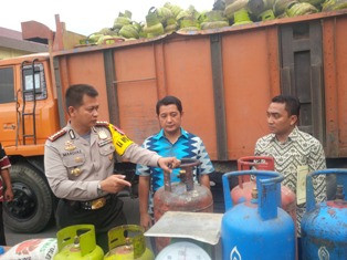 Ratusan Tabung Gas Diamankan, Otak Pengoplos Buron