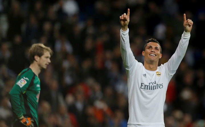 Dikaitkan dengan PSG, Ronaldo: Saya Masih Punya Kontrak di Madrid!