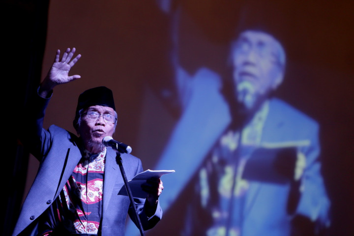 Bekal Sekoper Rendang Taufik Ismail