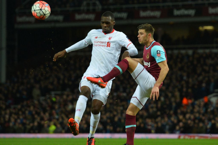 Tampil Buruk Kontra West Ham, Benteke Dibela Klopp