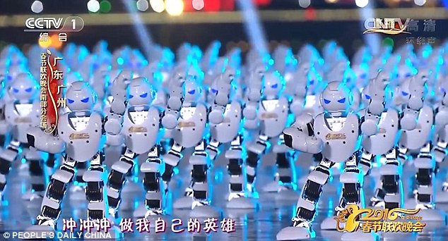 Tiongkok Rayakan Imlek dengan Ratusan Robot 