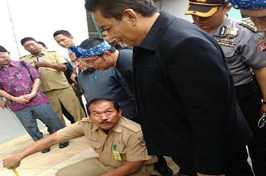 Emil Targetkan Perbaikan Stadion GBLA Selesai 3 Bulan