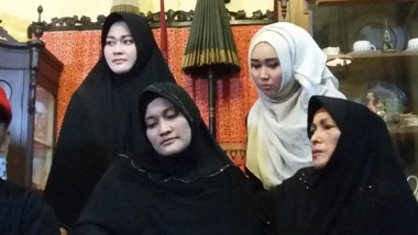 Istri Almarhum Mayor Ivy Hamil 8 Bulan